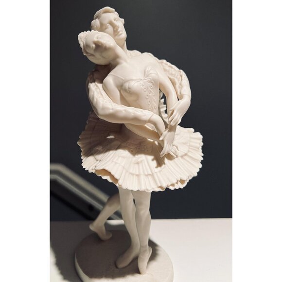 Franklin Porcelain Royal Ballet Sculpture “Swan Lake” 1977 Limited Edition - Picture 3 of 9